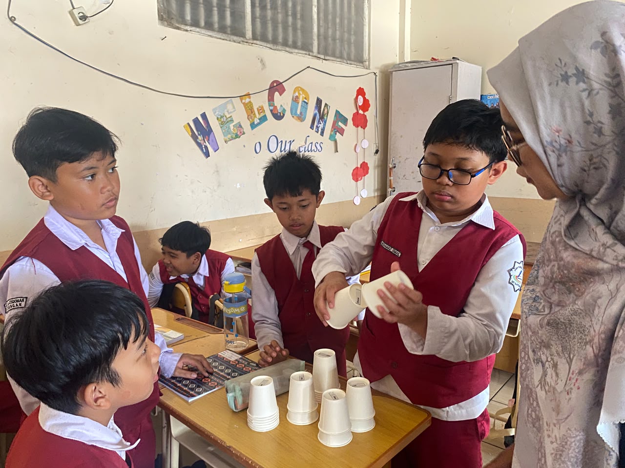 Pengalaman Baru Guest Teacher SMPIT Al-Istiqomah